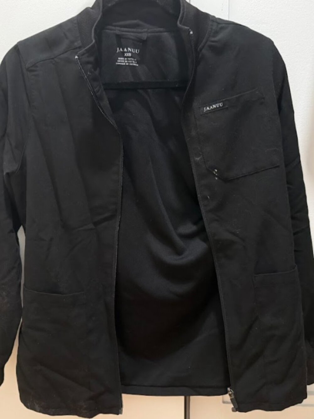 Jaanuu scrub jacket